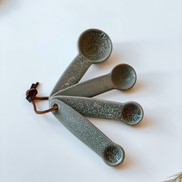Stoneware measuring spoons